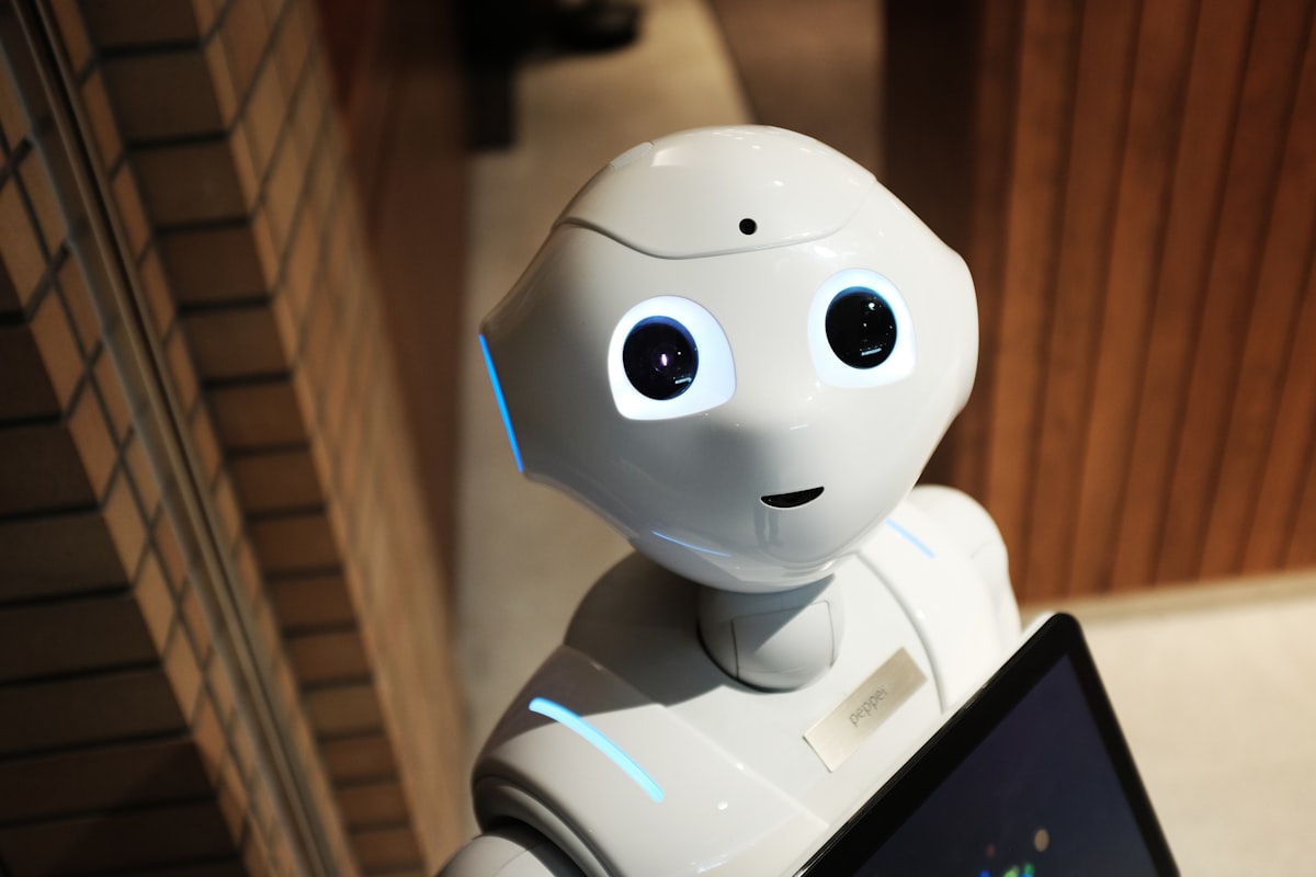 Robot người Trung Quốc vô địch bán marathon — nhà máy Việt Nam sắp đón làn sóng robot thế hệ mới